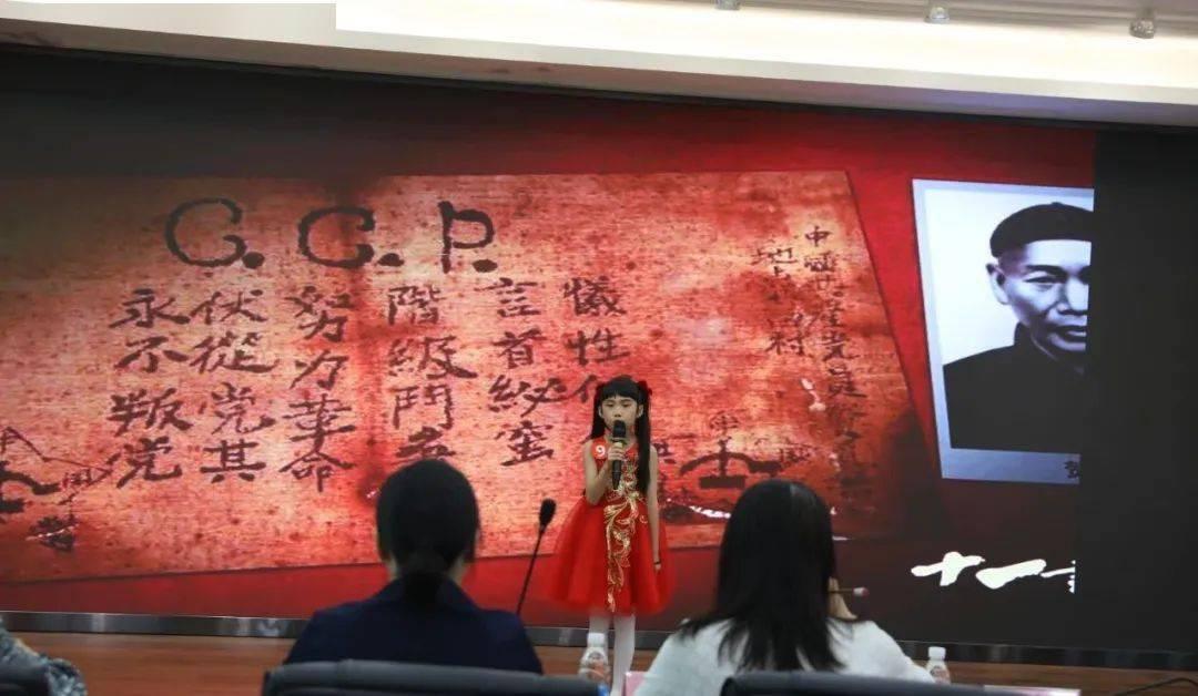 怎么跟女生聊天？